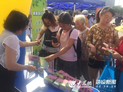 兴隆路街道积极推广&ldquo;手机扫码领药具&rdquo;方法 倡导全民健康生活